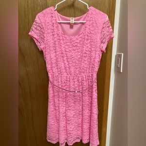 Sexy pink lace dress with belt!